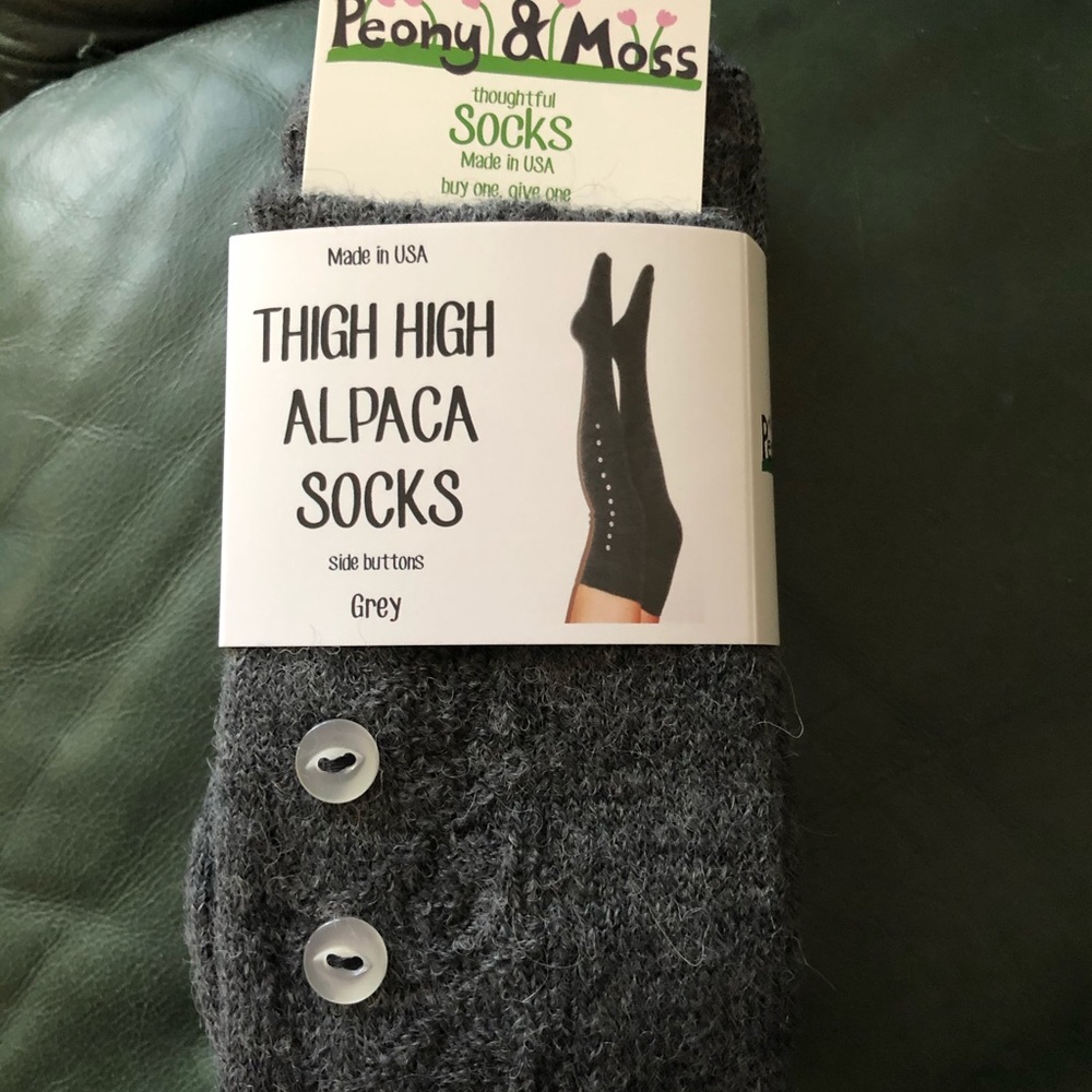 Grey Alpaca Leaves Thigh High Socks - Picture 6 of 11
